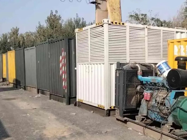 黑龙江200KW柴油发电机机组每小时油耗是多少？